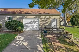 526 Badger Dr, Baraboo, WI 53913 - Photo 4