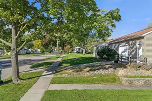 526 Badger Dr, Baraboo, WI 53913 - Photo 6
