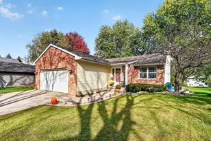 1019 Fountain Dr, Sun Prairie, WI 53590 - Photo 1