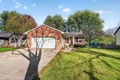 1019 Fountain Drive, Sun Prairie, WI 53590 - Photo 2