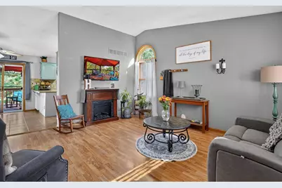 1019 Fountain Drive, Sun Prairie, WI 53590 - Photo 6