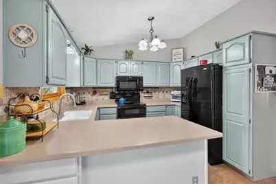 1019 Fountain Drive, Sun Prairie, WI 53590 - Photo 12
