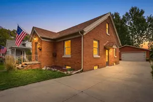 106 Center St, Fox Lake, WI 53933 - Photo 2