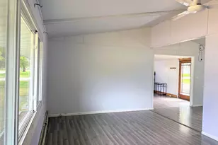 404 E Broadway St, Prairie Du Chien, WI 53821 - Photo 6