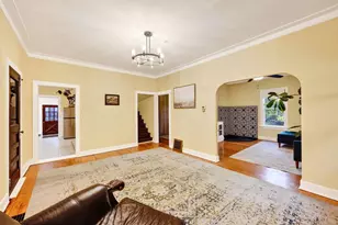 906 Hathaway Dr, Madison, WI 53711 - Photo 4