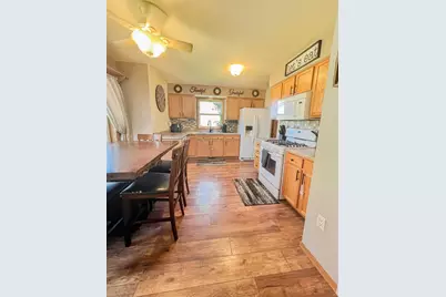 336 Blaser Drive, Belleville, WI 53508 - Photo 6