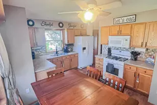 336 Blaser Dr, Belleville, WI 53508 - Photo 8