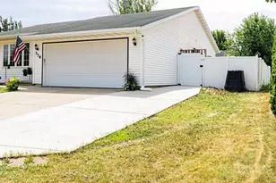 336 Blaser Dr, Belleville, WI 53508 - Photo 2
