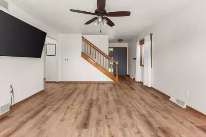 437 Trailside Drive, DeForest, WI 53532 - Photo 4