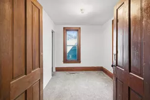 714 8th St, Baraboo, WI 53913 - Photo 8
