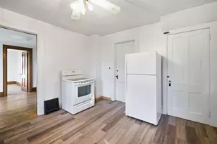 714 8th St, Baraboo, WI 53913 - Photo 16