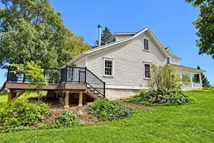 W11676 Pergande Rd, Columbus, WI 53925 - Photo 6