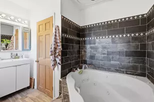 2453 Superior St, Madison, WI 53704 - Photo 22
