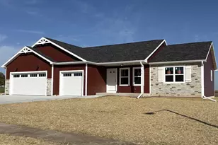 470 Nickolas St, Randolph, WI 53956 - Photo 1