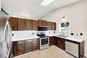 15 Geronimo Cir, Madison, WI 53713 - Photo 4