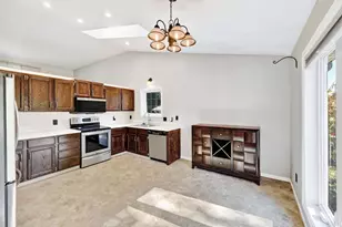 15 Geronimo Cir, Madison, WI 53713 - Photo 8