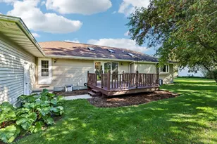 100 Wildwood Dr, Columbus, WI 53925 - Photo 48