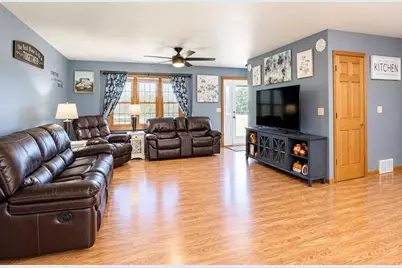 17146 Holiday Road, Tomah, WI 54660 - Photo 10