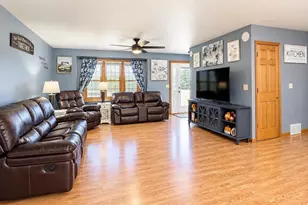 17146 Holiday Rd, Tomah, WI 54660 - Photo 10