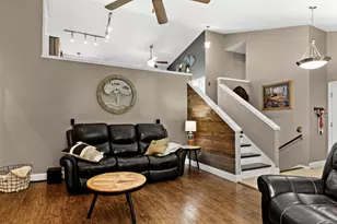 535 Goldenrod Cir, Verona, WI 53593 - Photo 6