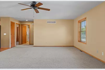 517 Vine Street, Baraboo, WI 53913 - Photo 10