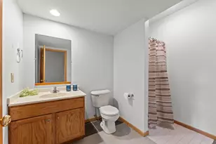 517 Vine St, Baraboo, WI 53913 - Photo 20