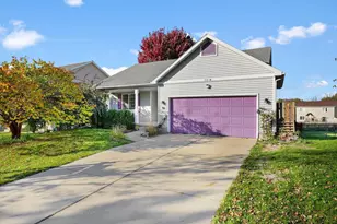 5314 Valley Edge Dr, Madison, WI 53704 - Photo 2