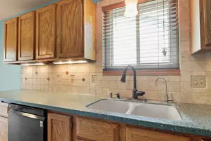 5314 Valley Edge Dr, Madison, WI 53704 - Photo 18