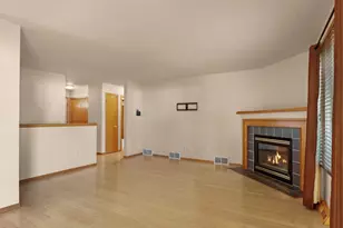 5314 Valley Edge Dr, Madison, WI 53704 - Photo 8
