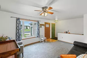 82 Bindl Dr, Reedsburg, WI 53959 - Photo 4