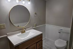 402 W Carroll St, Portage, WI 53901 - Photo 4