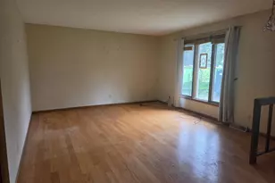 116 W Ridge Cir, Cambridge, WI 53523 - Photo 2