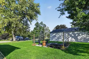 402 E Main St, Janesville, WI 53536 - Photo 30