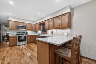 5800 Tall Oaks Rd, Fitchburg, WI 53711 - Photo 14