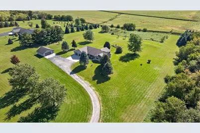 5541 W County A Road, Janesville, WI 53548 - Photo 2