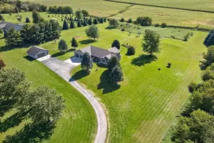 5541 W County A Rd, Janesville, WI 53548 - Photo 2