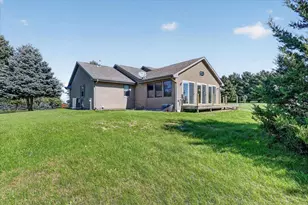 5541 W County A Rd, Janesville, WI 53548 - Photo 6