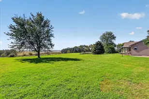 5541 W County A Rd, Janesville, WI 53548 - Photo 10