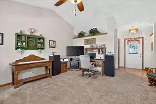 5541 W County A Rd, Janesville, WI 53548 - Photo 18