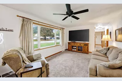 1475 Steven Street, Sun Prairie, WI 53590 - Photo 6