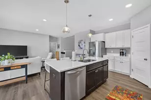 7651 Stones Throw Dr, Madison, WI 53719 - Photo 4