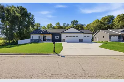 3107 Rockport Park Drive, Janesville, WI 53548 - Photo 2