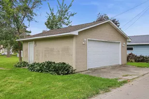1040 Tolman St, Lake Geneva, WI 53147 - Photo 40