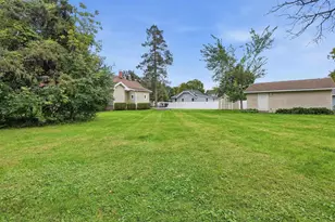 1040 Tolman St, Lake Geneva, WI 53147 - Photo 38