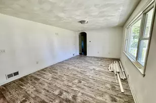 1518 S Willard Ave, Janesville, WI 53546 - Photo 2