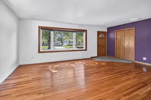 3710 Sussex Ln, Madison, WI 53714 - Photo 6