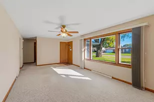 502 Lake St, Beaver Dam, WI 53916 - Photo 2