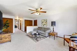 818 S Gammon Rd, Madison, WI 53719 - Photo 4