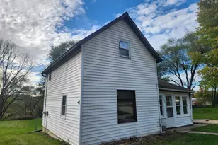 617 Center St, Wonewoc, WI 53968 - Photo 6