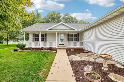 401 Bretts Way, Orfordville, WI 53576 - Photo 2